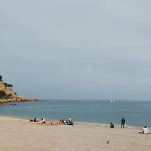 Au Calme, 200m Du Centre T2 Avec Balcon Et Parking , Cassis France